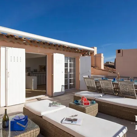 Duplex With Panoramic Views - Port Of